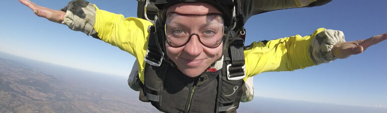 Parachutisme au Poyet le 15 juin